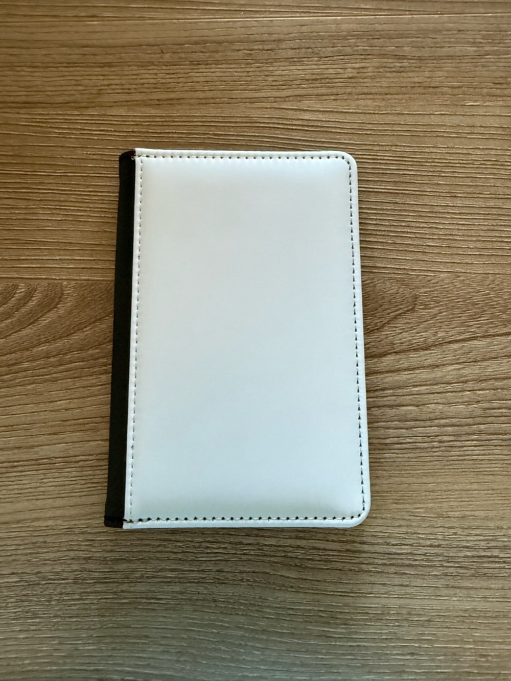 HANDMADE FASHION Passport and ID Holder - Picture 2 of 4